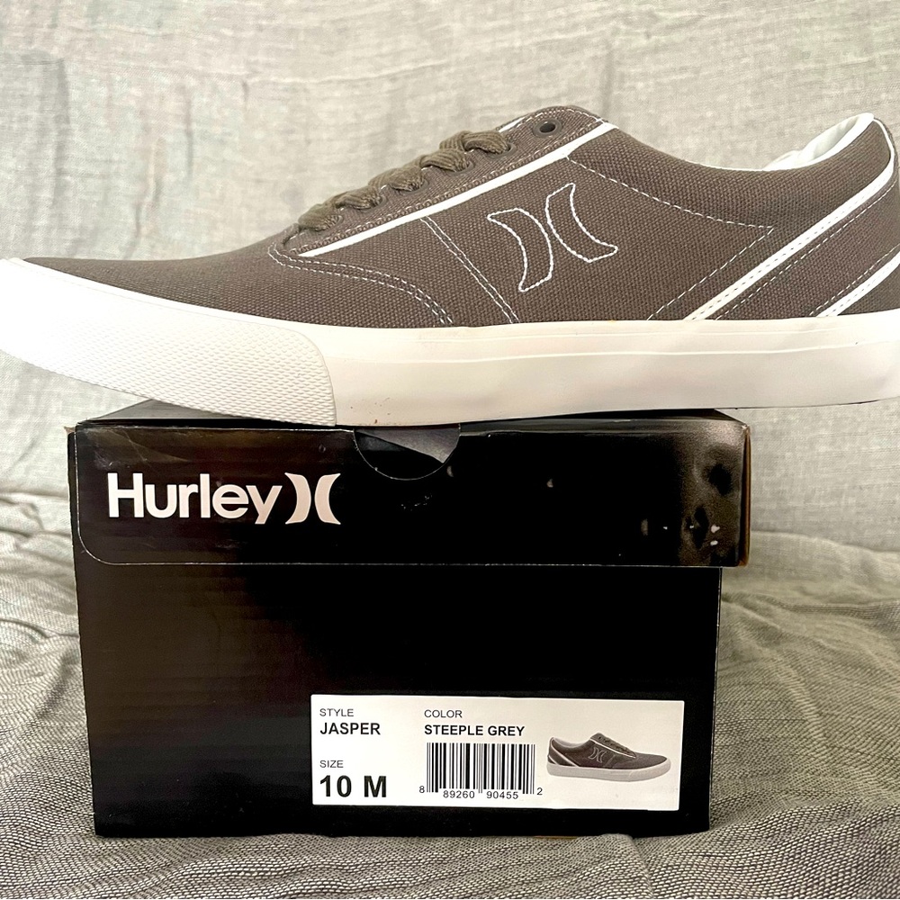 Men’s size 10 Hurleys